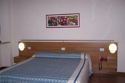 ורונה Hotel Cavour