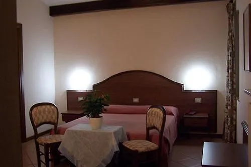 ורונה Hotel Cavour