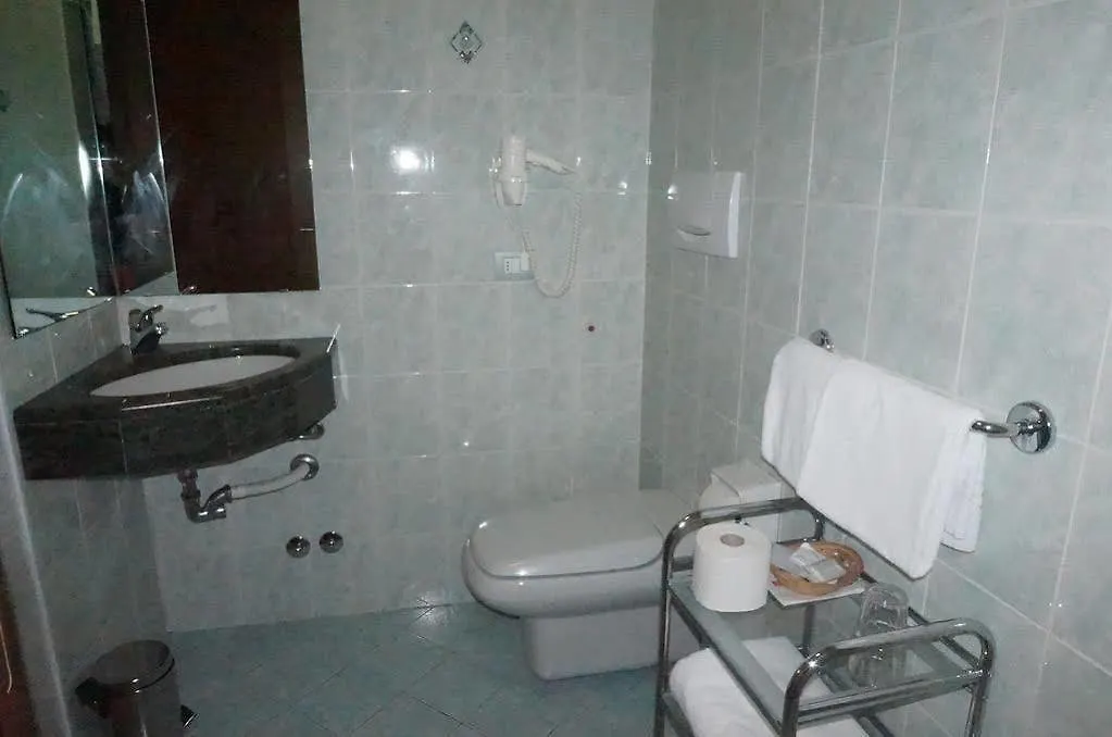 ורונה Hotel Cavour