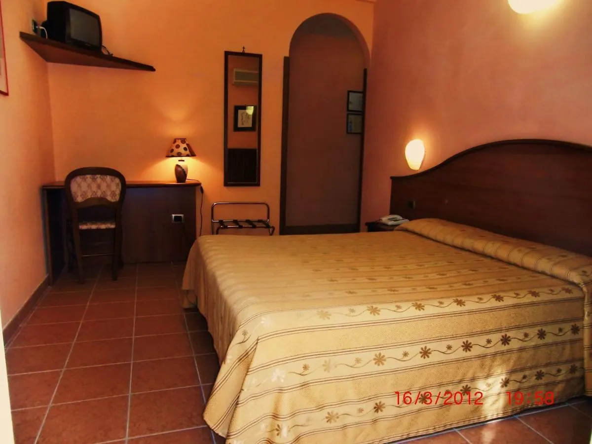 ורונה Hotel Cavour