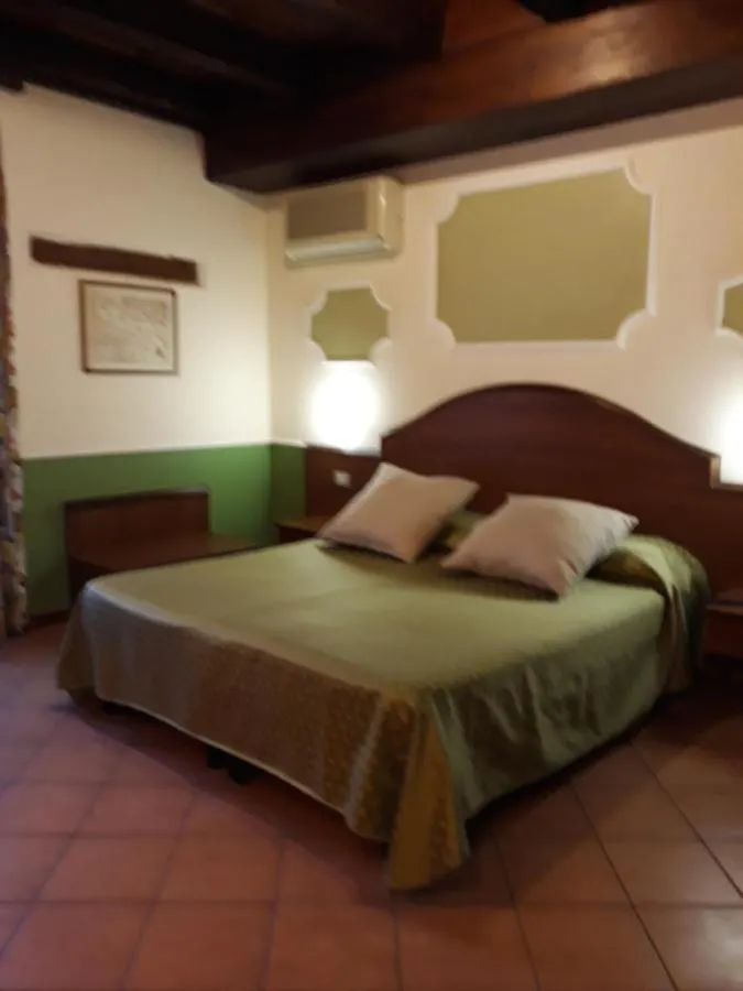 Hotel Cavour Verona 2*,