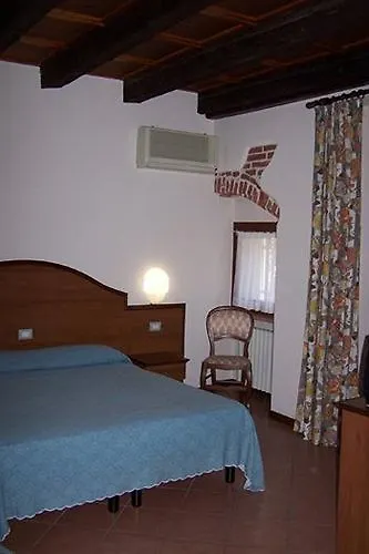 **  Hotel Cavour Verona Italia