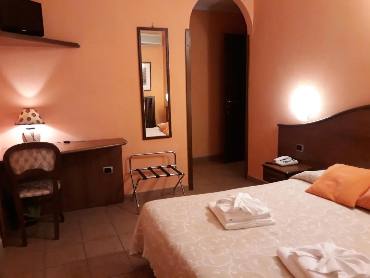 **  Hotel Cavour Verona Italia